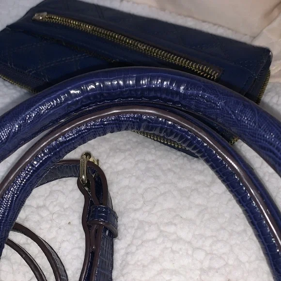 Anne Klein doctor type satchel